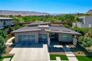 11 Hawkeye Lane, Las Vegas, NV 89135