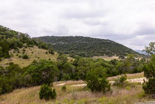 1616 mickle creek, Medina, TX 78055
