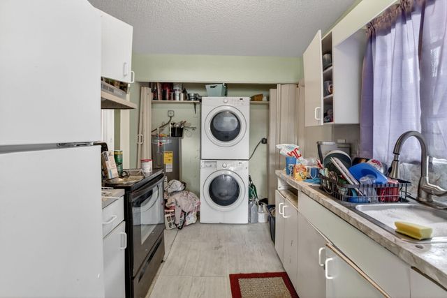 2842 NW 9th Place, Fort Lauderdale, FL 33311