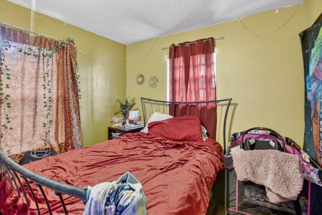 2842 NW 9th Place, Fort Lauderdale, FL 33311