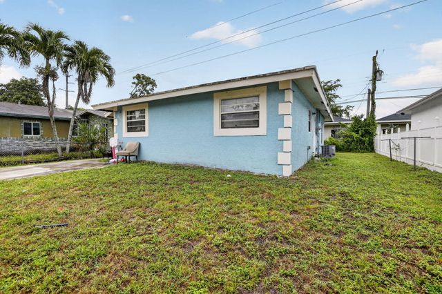2842 NW 9th Place, Fort Lauderdale, FL 33311