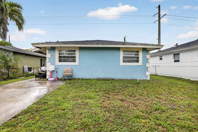 2842 NW 9th Place, Fort Lauderdale, FL 33311