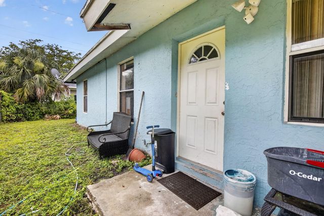 2842 NW 9th Place, Fort Lauderdale, FL 33311