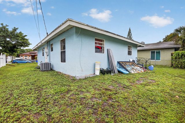 2842 NW 9th Place, Fort Lauderdale, FL 33311