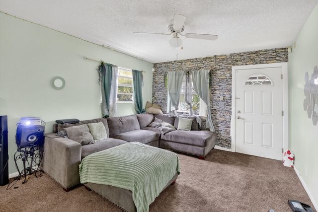 2842 NW 9th Place, Fort Lauderdale, FL 33311