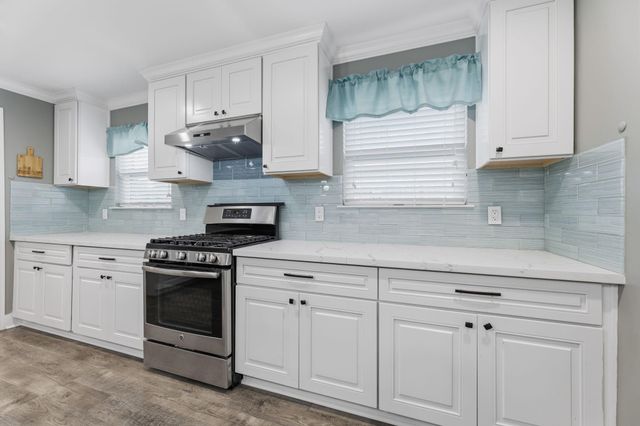 9410 Fairdale Lane, Houston, TX 77063