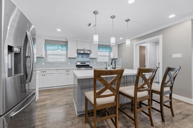9410 Fairdale Lane, Houston, TX 77063