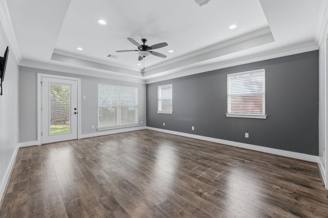 9410 Fairdale Lane, Houston, TX 77063