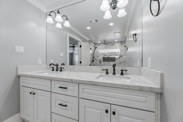 9410 Fairdale Lane, Houston, TX 77063