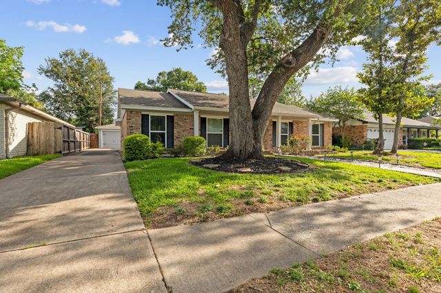 9410 Fairdale Lane, Houston, TX 77063