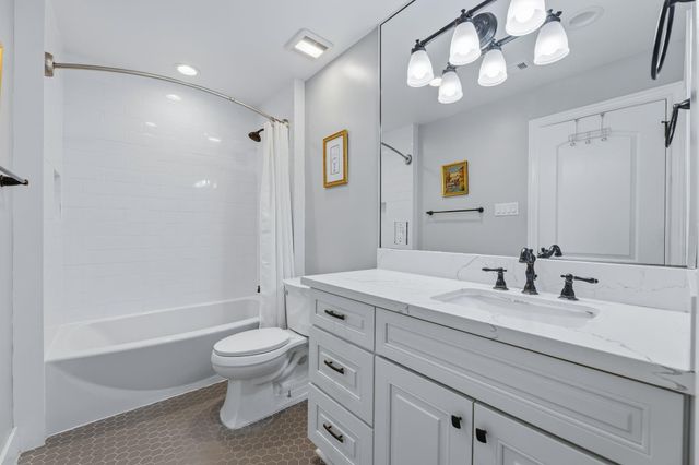 9410 Fairdale Lane, Houston, TX 77063