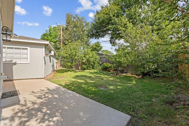 9410 Fairdale Lane, Houston, TX 77063
