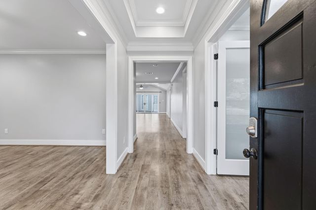 9410 Fairdale Lane, Houston, TX 77063