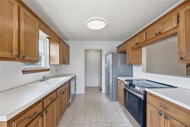 2228 W Natchez Street, Broken Arrow, OK 74011