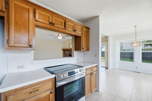 2228 W Natchez Street, Broken Arrow, OK 74011