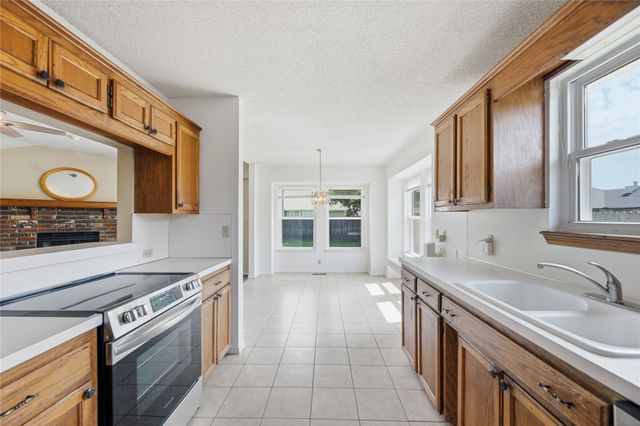 2228 W Natchez Street, Broken Arrow, OK 74011