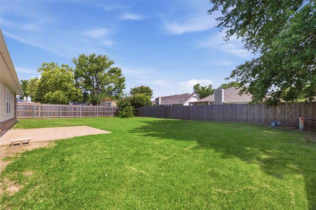 2228 W Natchez Street, Broken Arrow, OK 74011