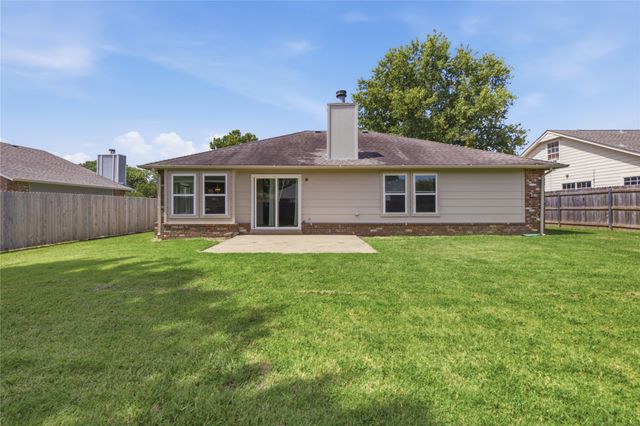 2228 W Natchez Street, Broken Arrow, OK 74011
