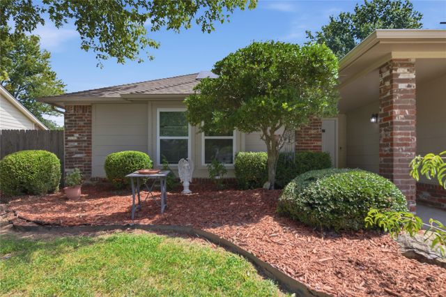 2228 W Natchez Street, Broken Arrow, OK 74011