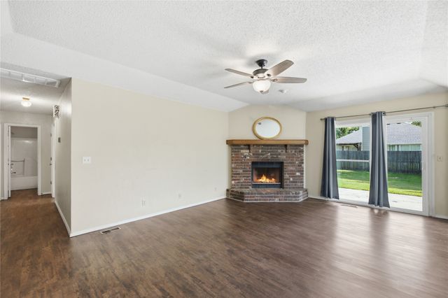 2228 W Natchez Street, Broken Arrow, OK 74011