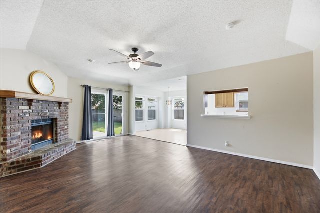 2228 W Natchez Street, Broken Arrow, OK 74011