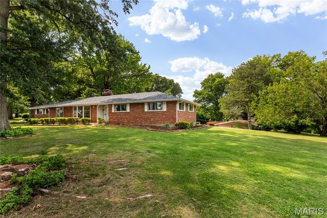 41 Harneywold Drive, Ferguson, MO 63136