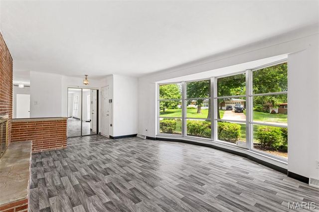 41 Harneywold Drive, Ferguson, MO 63136
