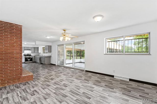 41 Harneywold Drive, Ferguson, MO 63136
