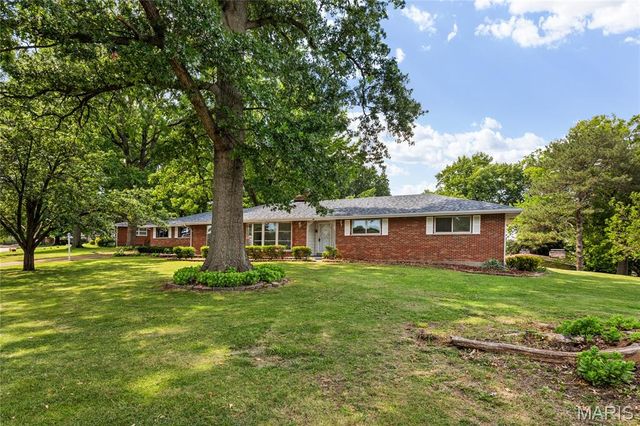 41 Harneywold Drive, Ferguson, MO 63136