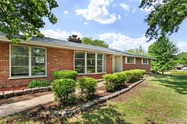 41 Harneywold Drive, Ferguson, MO 63136