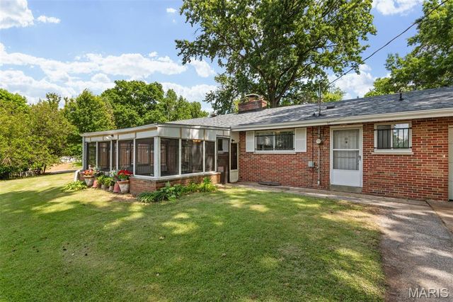 41 Harneywold Drive, Ferguson, MO 63136