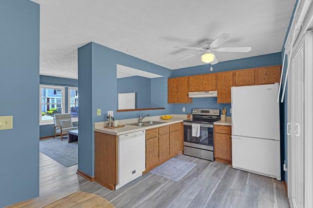 927 Annagladys Drive, W3, Columbus, OH 43085