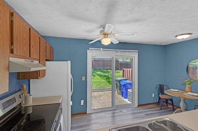 927 Annagladys Drive, W3, Columbus, OH 43085