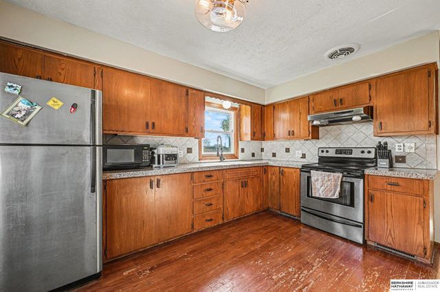 3910 M Street, Omaha, NE 68107