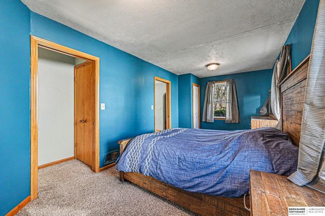 3910 M Street, Omaha, NE 68107