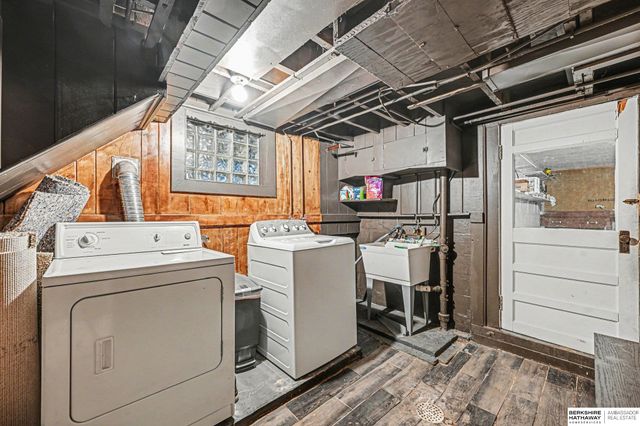 3910 M Street, Omaha, NE 68107