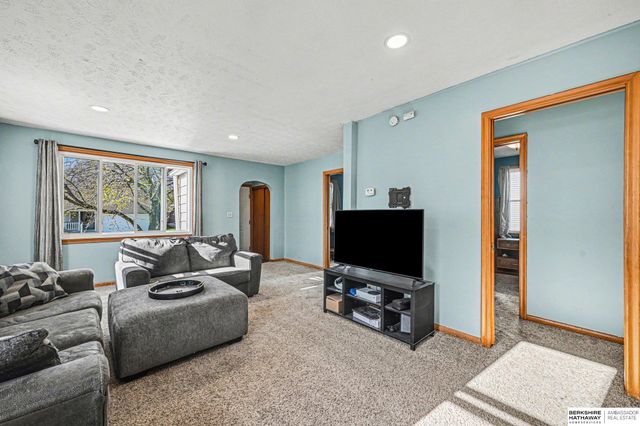 3910 M Street, Omaha, NE 68107