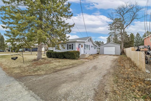 N1340 Cedar ROAD, Genoa City, WI 53128
