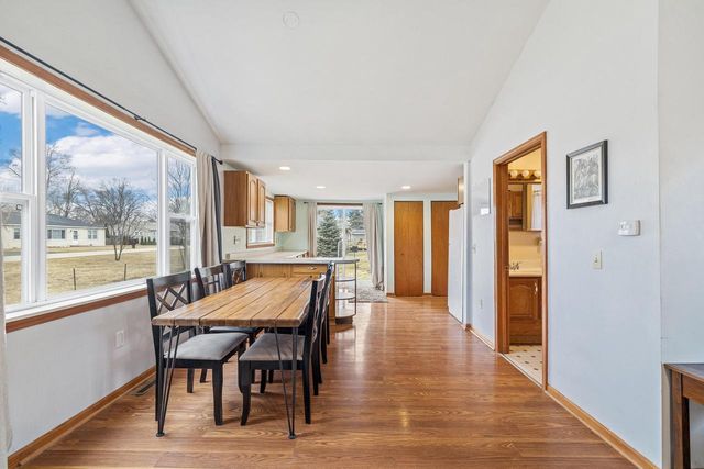 N1340 Cedar ROAD, Genoa City, WI 53128