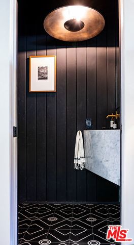 3611 Meier Street, Los Angeles, CA 90066
