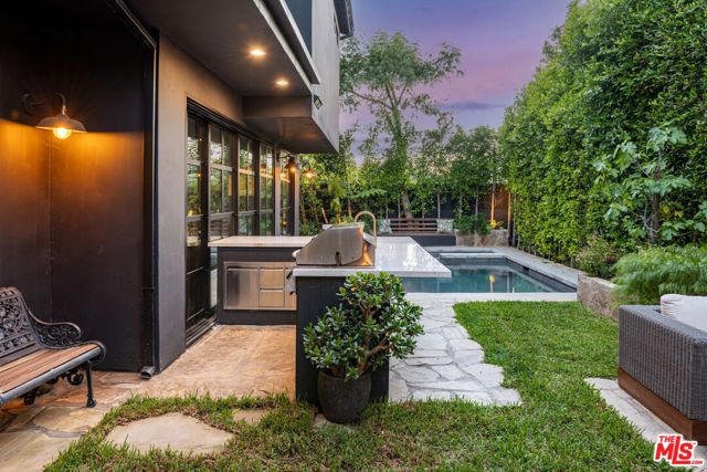 3611 Meier Street, Los Angeles, CA 90066