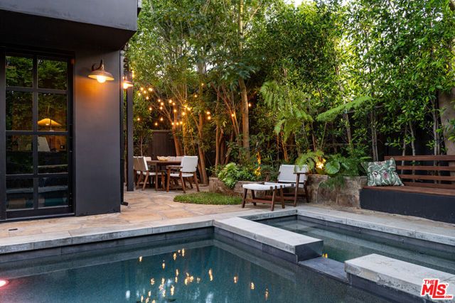 3611 Meier Street, Los Angeles, CA 90066