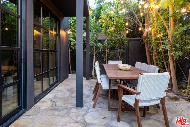 3611 Meier Street, Los Angeles, CA 90066