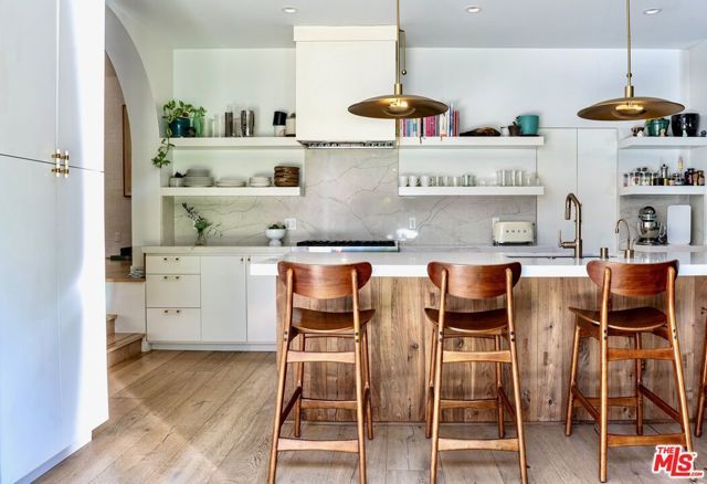 3611 Meier Street, Los Angeles, CA 90066