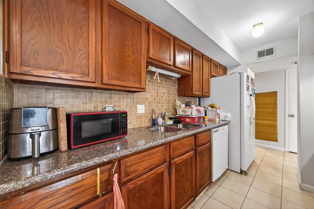 7709 Shadow Hill Lane, Houston, TX 77072