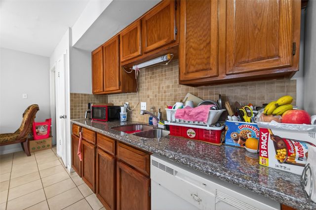 7709 Shadow Hill Lane, Houston, TX 77072
