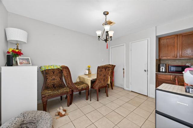 7709 Shadow Hill Lane, Houston, TX 77072