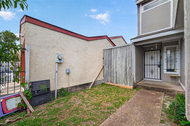 7709 Shadow Hill Lane, Houston, TX 77072