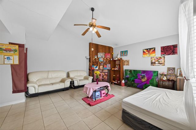 7709 Shadow Hill Lane, Houston, TX 77072
