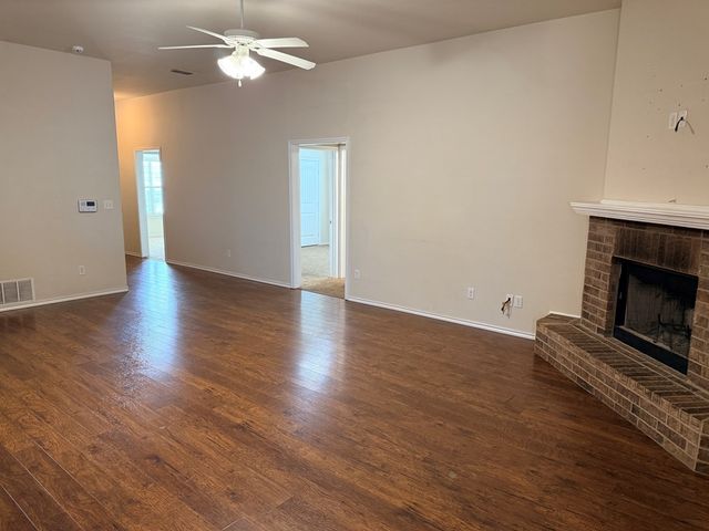 918 Nolan Ryan Dr, Midland, TX 79706